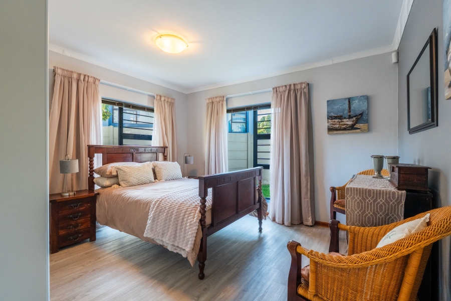 4 Bedroom Property for Sale in Menkenkop Western Cape